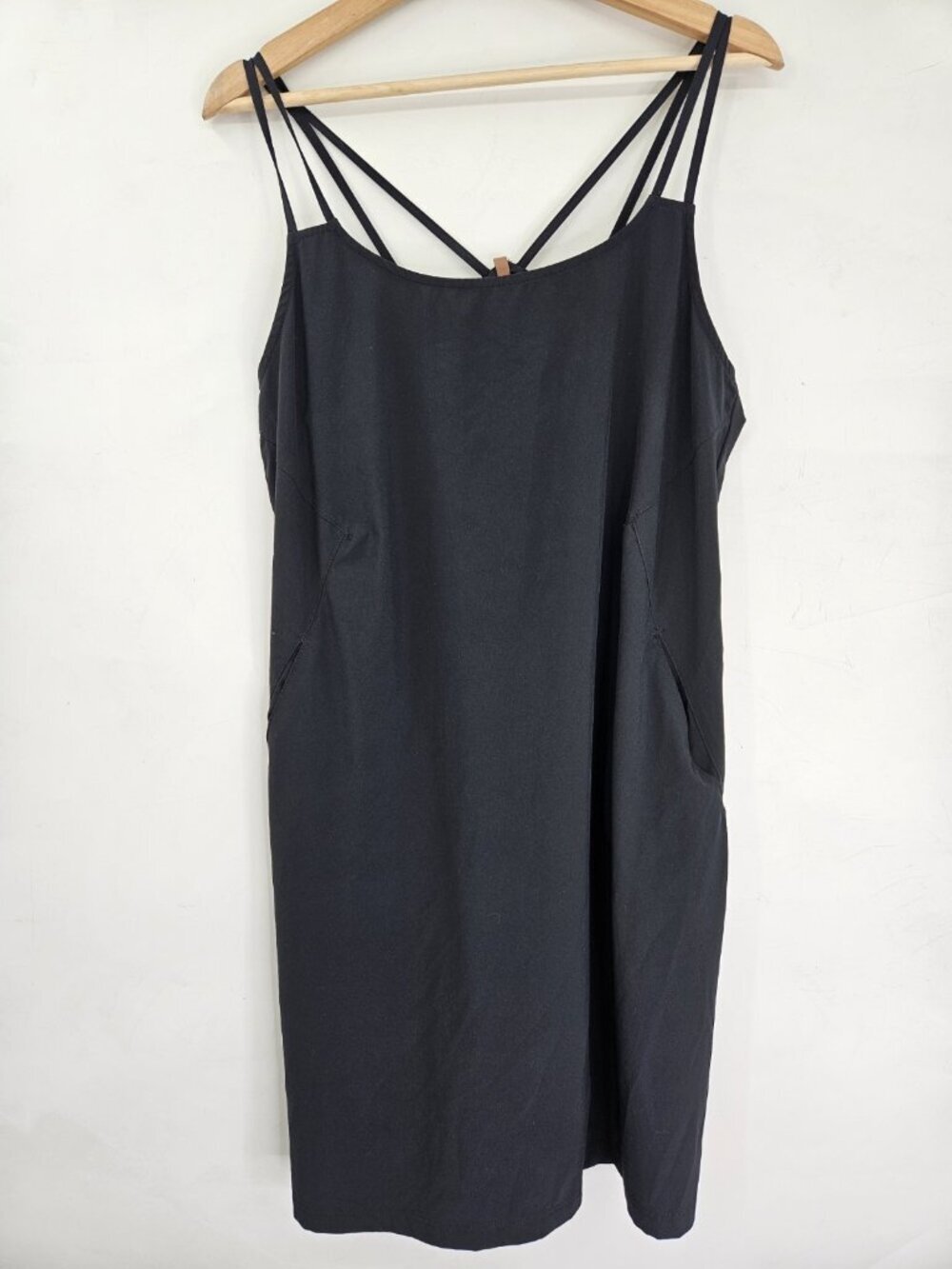 QOR Athletic Dress Womens M Sleeveless Athleisure Pockets Summer Outdoor Active
